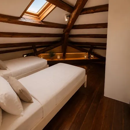 Attic Lagoon View *