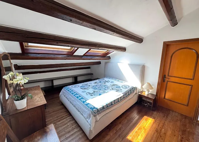 Attic Lagoon View Lägenhet