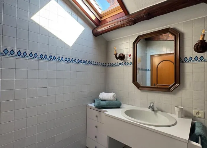 Attic Lagoon View アパート